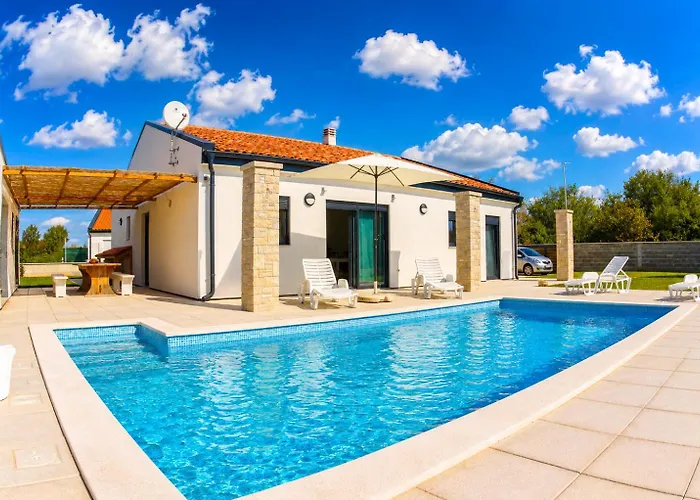 Beautiful Villa With Private Pool On Peaceful Location, Village Sveti Kirin