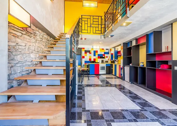 House Mondrian